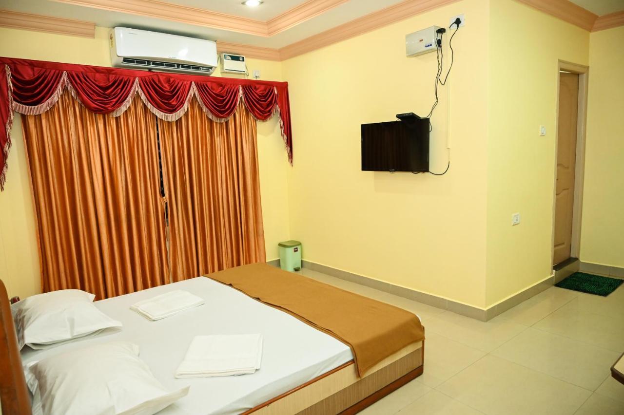 Hotel S S Residency Padubidri Exterior foto